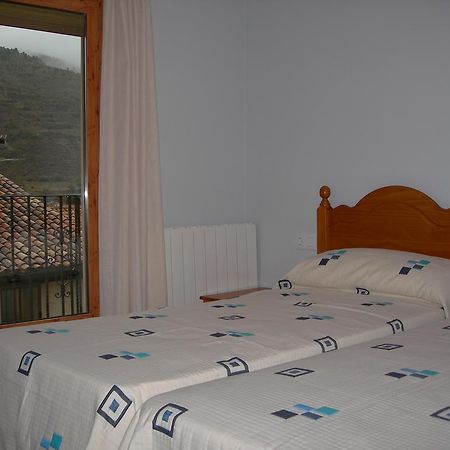 Apartamentos Turisticos Rosario Camarena de la Sierra Εξωτερικό φωτογραφία