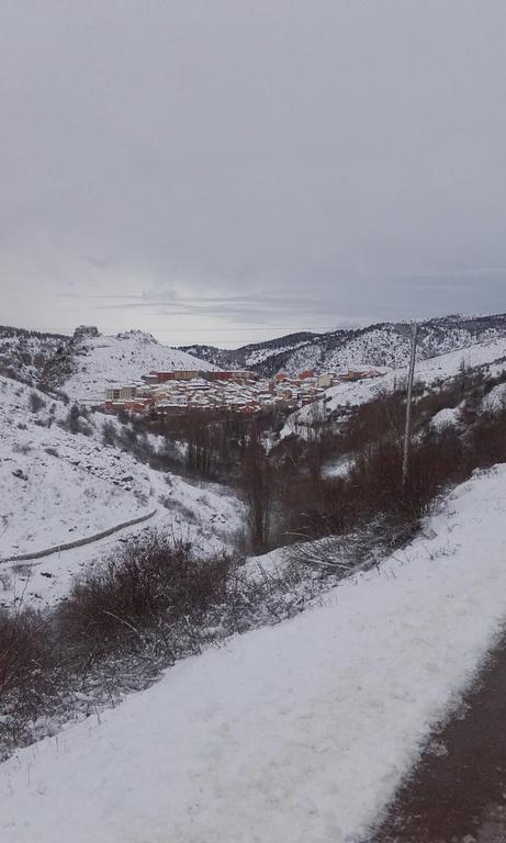 Apartamentos Turisticos Rosario Camarena de la Sierra Εξωτερικό φωτογραφία