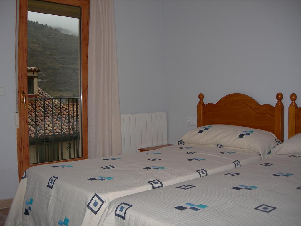 Apartamentos Turisticos Rosario Camarena de la Sierra Εξωτερικό φωτογραφία