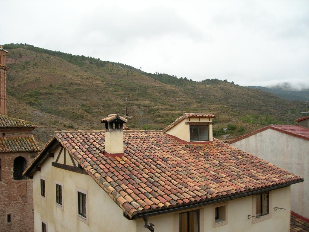 Apartamentos Turisticos Rosario Camarena de la Sierra Εξωτερικό φωτογραφία