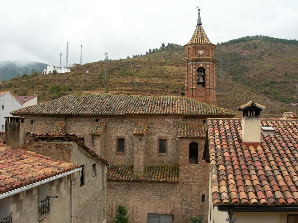 Apartamentos Turisticos Rosario Camarena de la Sierra Εξωτερικό φωτογραφία