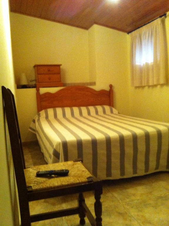 Apartamentos Turisticos Rosario Camarena de la Sierra Εξωτερικό φωτογραφία